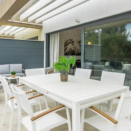 Appartement Bright 2-bedroom With A Terrace And Pool Estepona