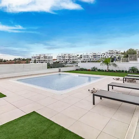 Bright 2-bedroom With A Terrace And Pool *